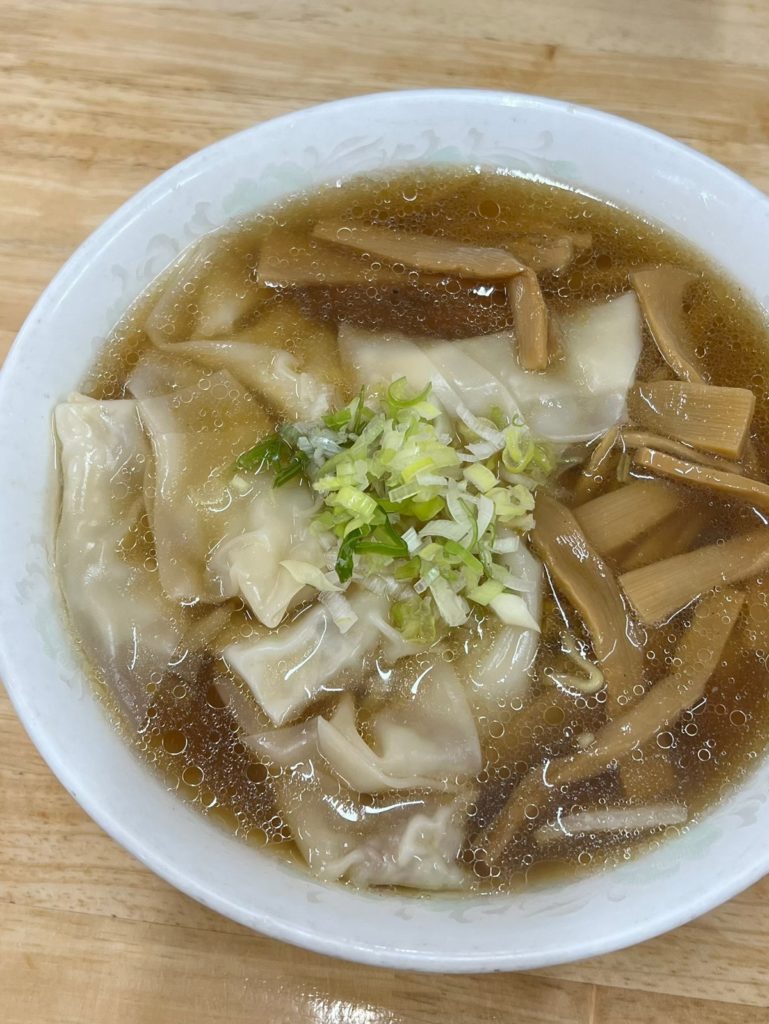 中華食堂桂苑のワンタン